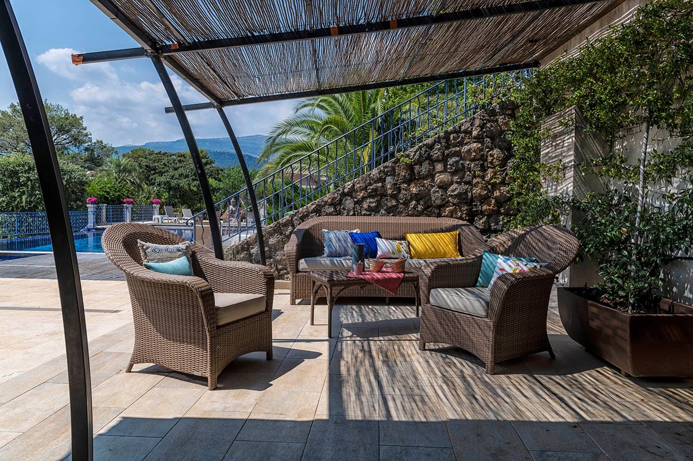 The outdoor lounge
