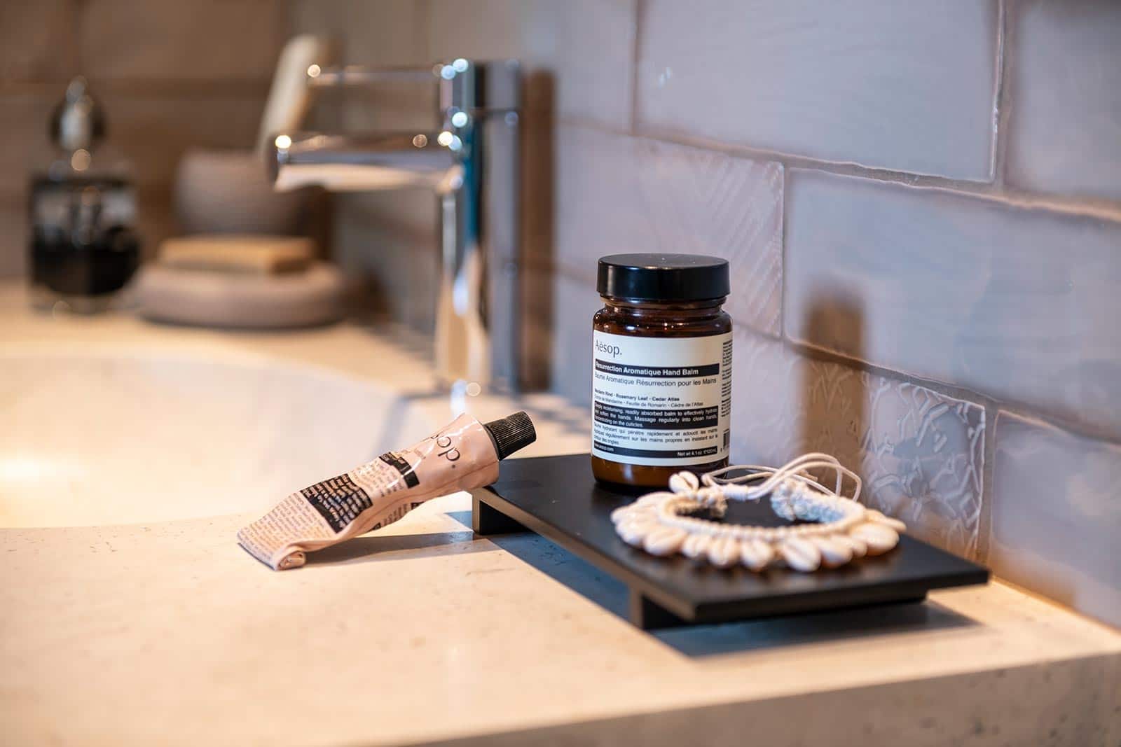 Poésie d’Argile suite — bathroom