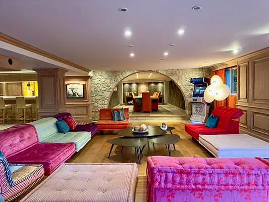 The seminar lounge — view 3