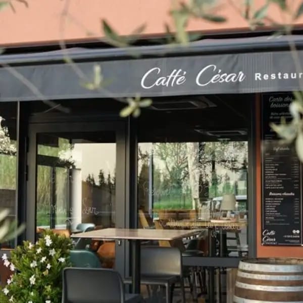 Café César Brasserie in Le Rouret